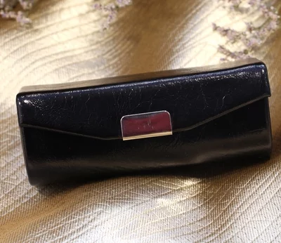 Футляр помади A04