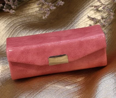 Футляр помады A03